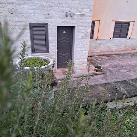 Villa La Casa Di Mezzo-Affitti Brevi-Zona Ospedali Busso Exterior foto
